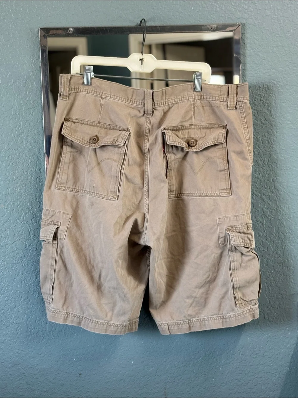 Vintage 90’s Levi’s WorkWear Tough  Men’s Khaki Cargo Shorts 38W
